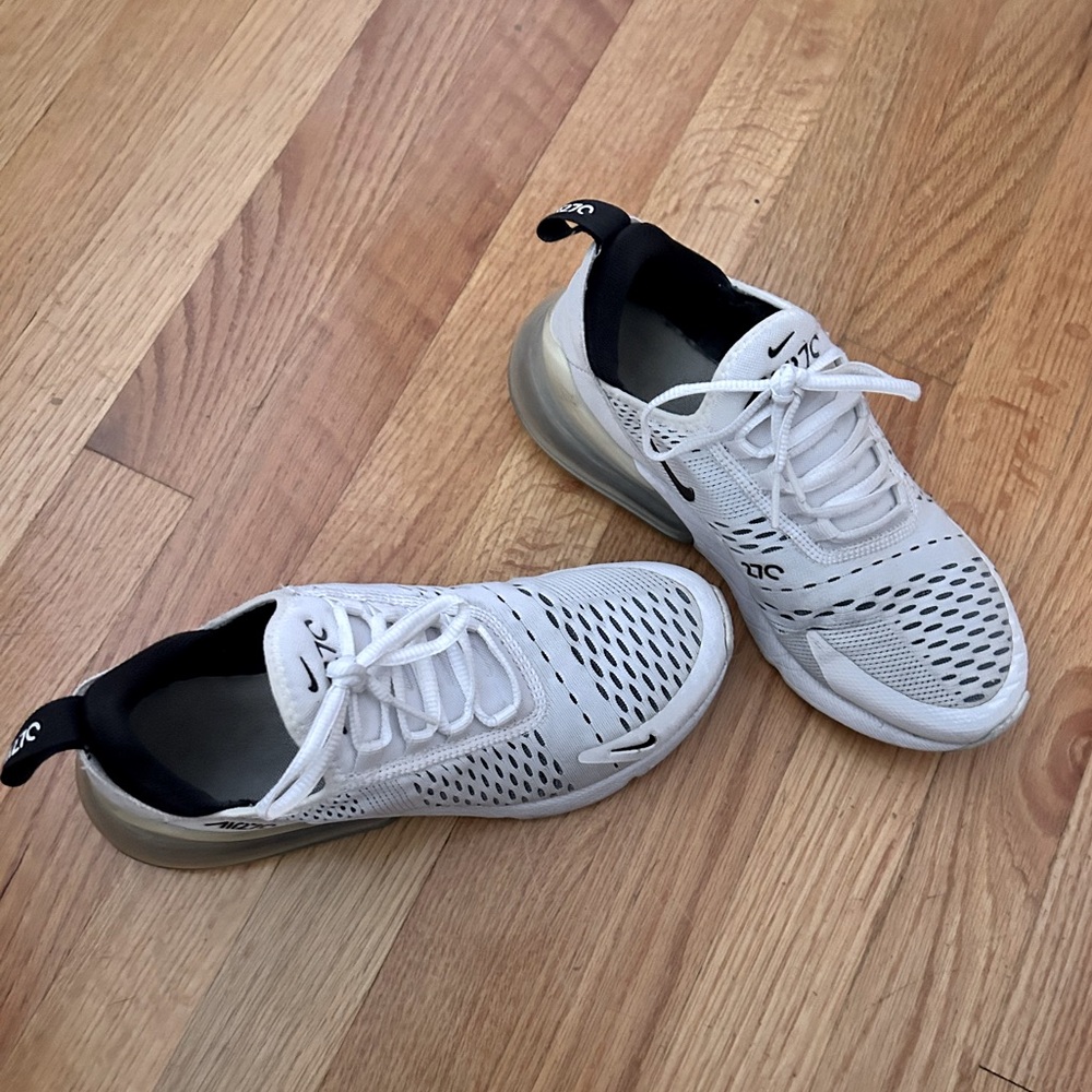 Women’s Nike Air 270